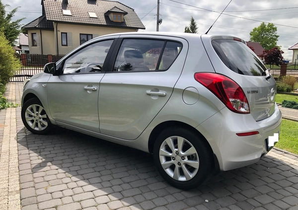 Hyundai i20 cena 19900 przebieg: 176000, rok produkcji 2013 z Kielce małe 137